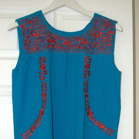 Sleeveless handmade Mexican embroidered blouse - Picture 1 of 3